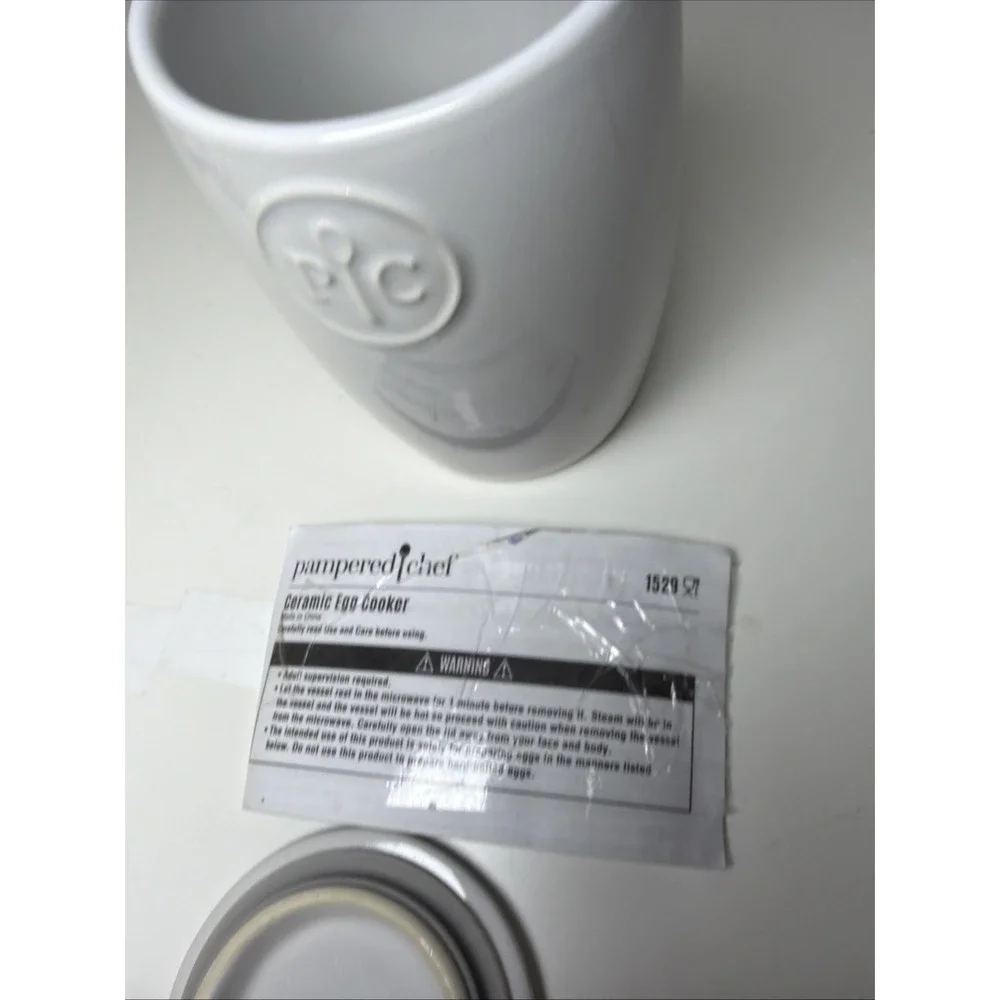 Pampered Chef Ceramic Egg Cooker Mug -‎ White No Sleeve With Lid